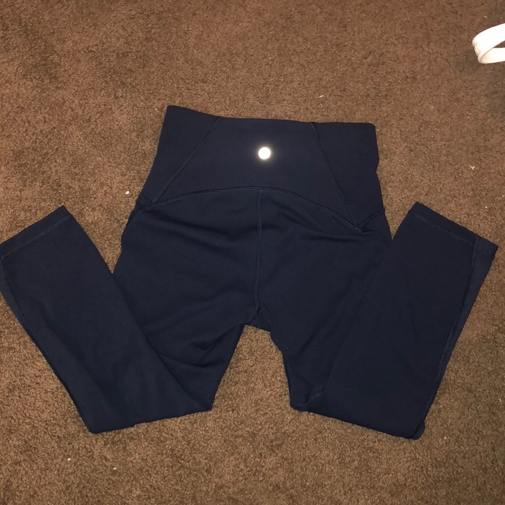 Navy Cropped lululemon mesh leggings
